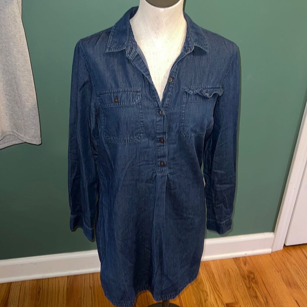 ❄️Old Navy women’s jean shirt dress size medium. Fall pictures‎